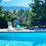 Le Moulin De La Viorne, Avec Piscine Au Coeur De La Nature En Haute-provence
