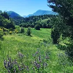 Gæstehus Le Moulin De La Viorne, Avec Piscine Au Coeur De La Nature En Haute-provence Les Omergues