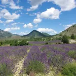 Le Moulin De La Viorne, Avec Piscine Au Coeur De La Nature En Haute-provence 3*