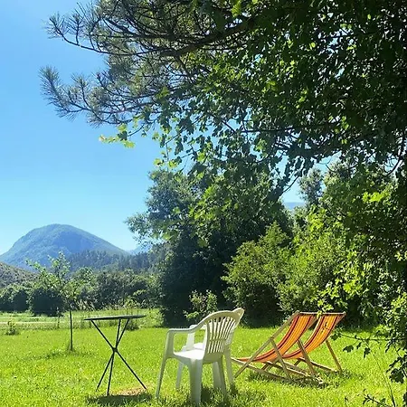 Le Moulin De La Viorne, Avec Piscine Au Coeur De La Nature En Haute-provence