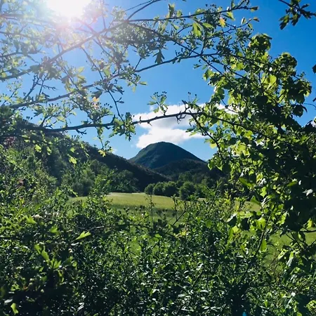 Le Moulin De La Viorne, Avec Piscine Au Coeur De La Nature En Haute-provence Penzion Les Omergues