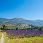 Le Moulin De La Viorne, Avec Piscine Au Coeur De La Nature En Haute-provence Guest house 3*