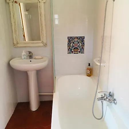 Le Moulin De La Viorne, Avec Piscine Au Coeur De La Nature En Haute-provence Guest house 4*