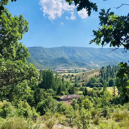 Le Moulin De La Viorne, Avec Piscine Au Coeur De La Nature En Haute-provence 게스트하우스 Les Omergues