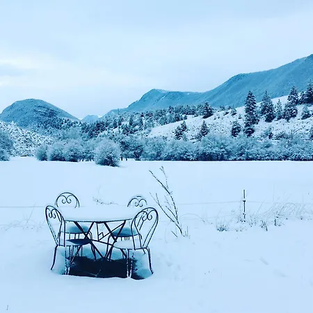 게스트하우스 Le Moulin De La Viorne, Avec Piscine Au Coeur De La Nature En Haute-provence 4*