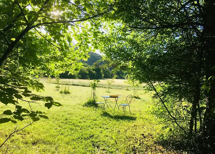 Guest house Le Moulin De La Viorne, Avec Piscine Au Coeur De La Nature En Haute-provence