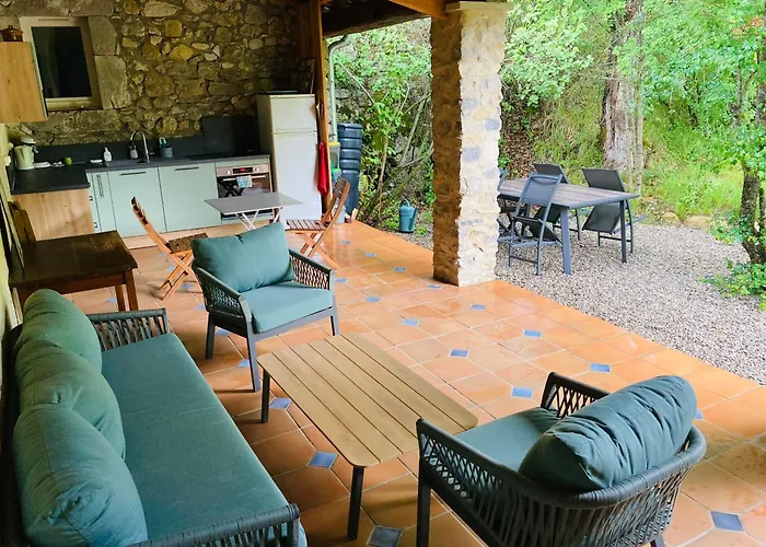 Le Moulin De La Viorne, Avec Piscine Au Coeur De La Nature En Haute-provence Les Omergues