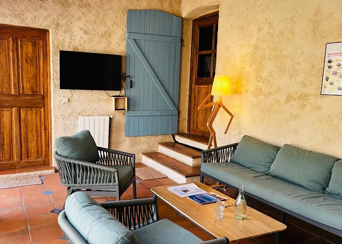 Le Moulin De La Viorne, Avec Piscine Au Coeur De La Nature En Haute-provence 4* Les Omergues